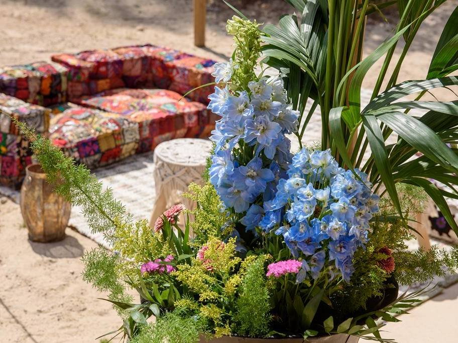 decoraci&oacute;n floral para una boda en la playa
